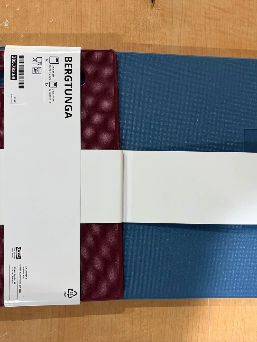 IKEA BERGTUNGA Cutting Board Set in Blue and Burgundy